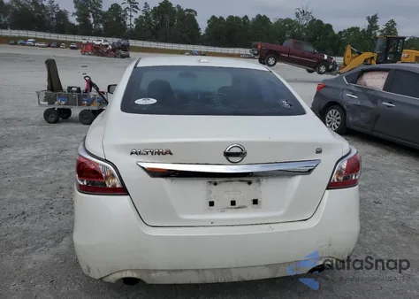2015 Nissan Altima 2.5 from USA, damaged, VIN 1N4AL3AP9FC127996
